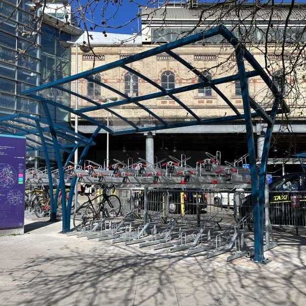 Manchester Piccadilly - Facilities, Shops and Parking Information